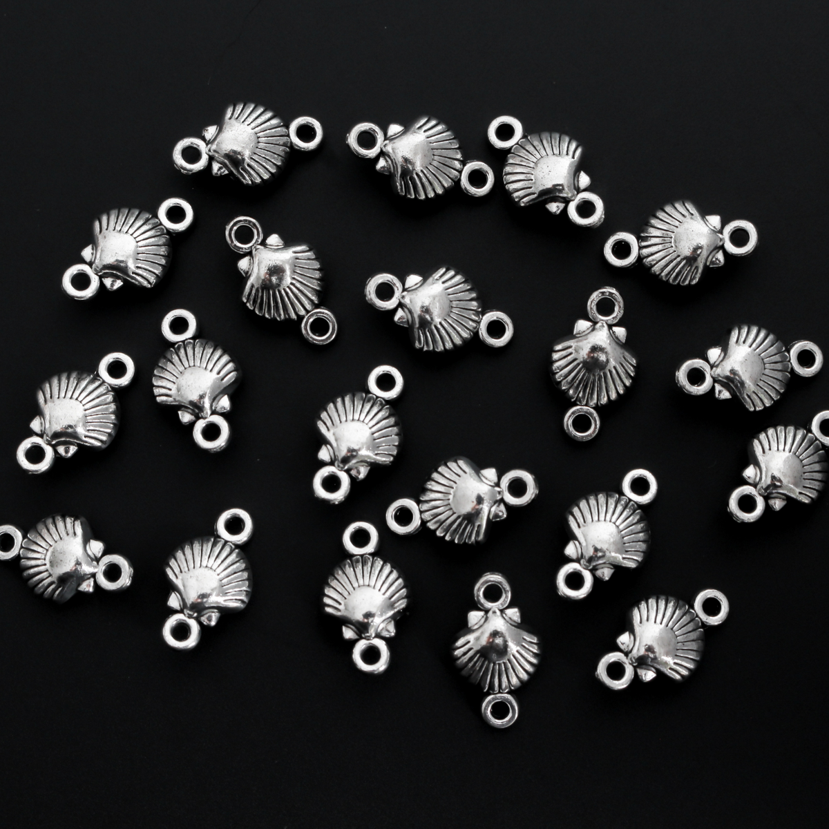 Tiny Silver Scallop Shell Connector Links - 15mm x 9mm, 20pcs