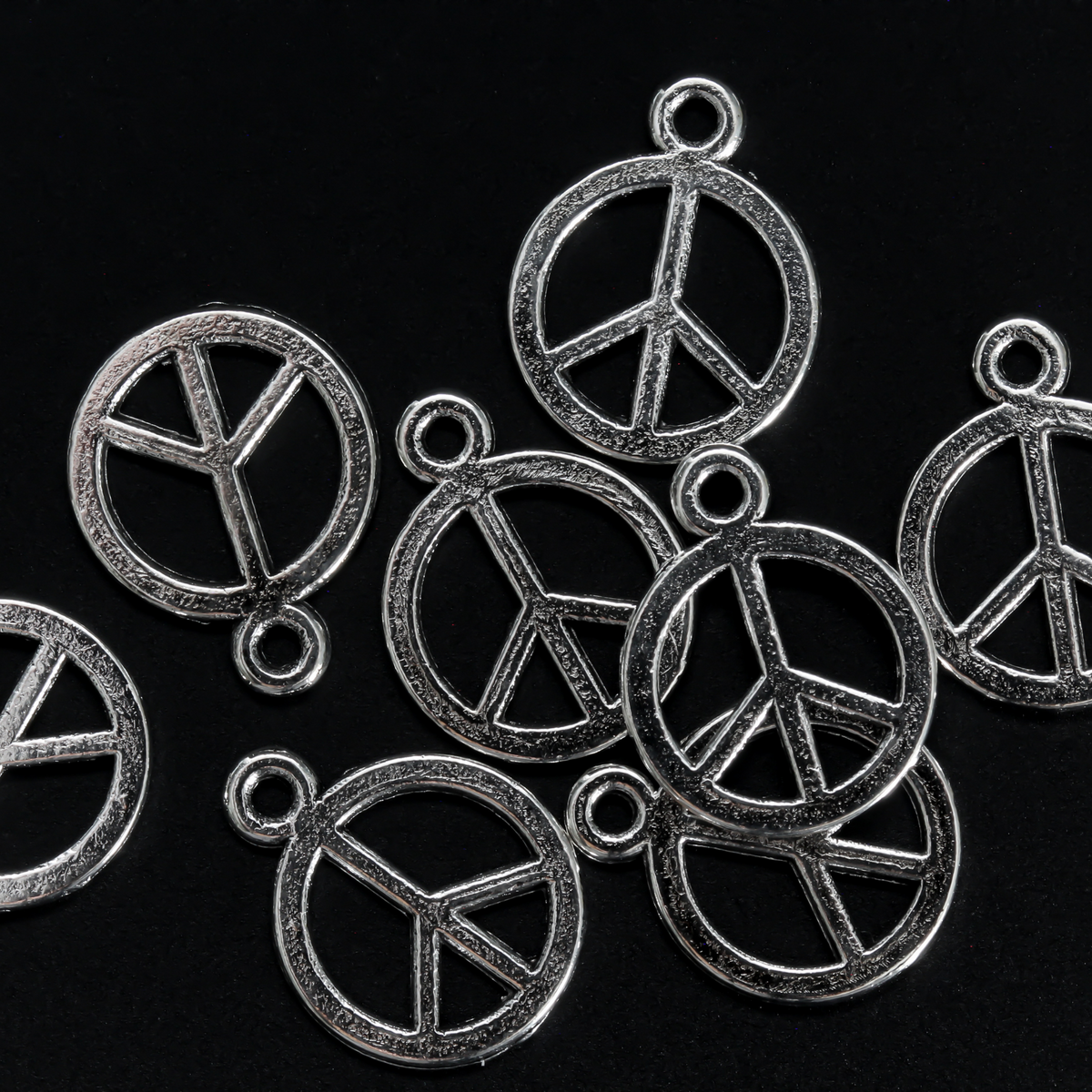 Silver Peace Sign Charms - International Symbol of Peace Pendant 25pcs