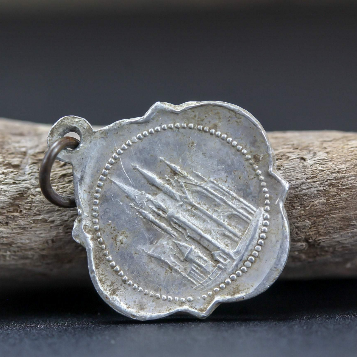Vintage Dutch Belgium Our Lady Mother of Life Medal