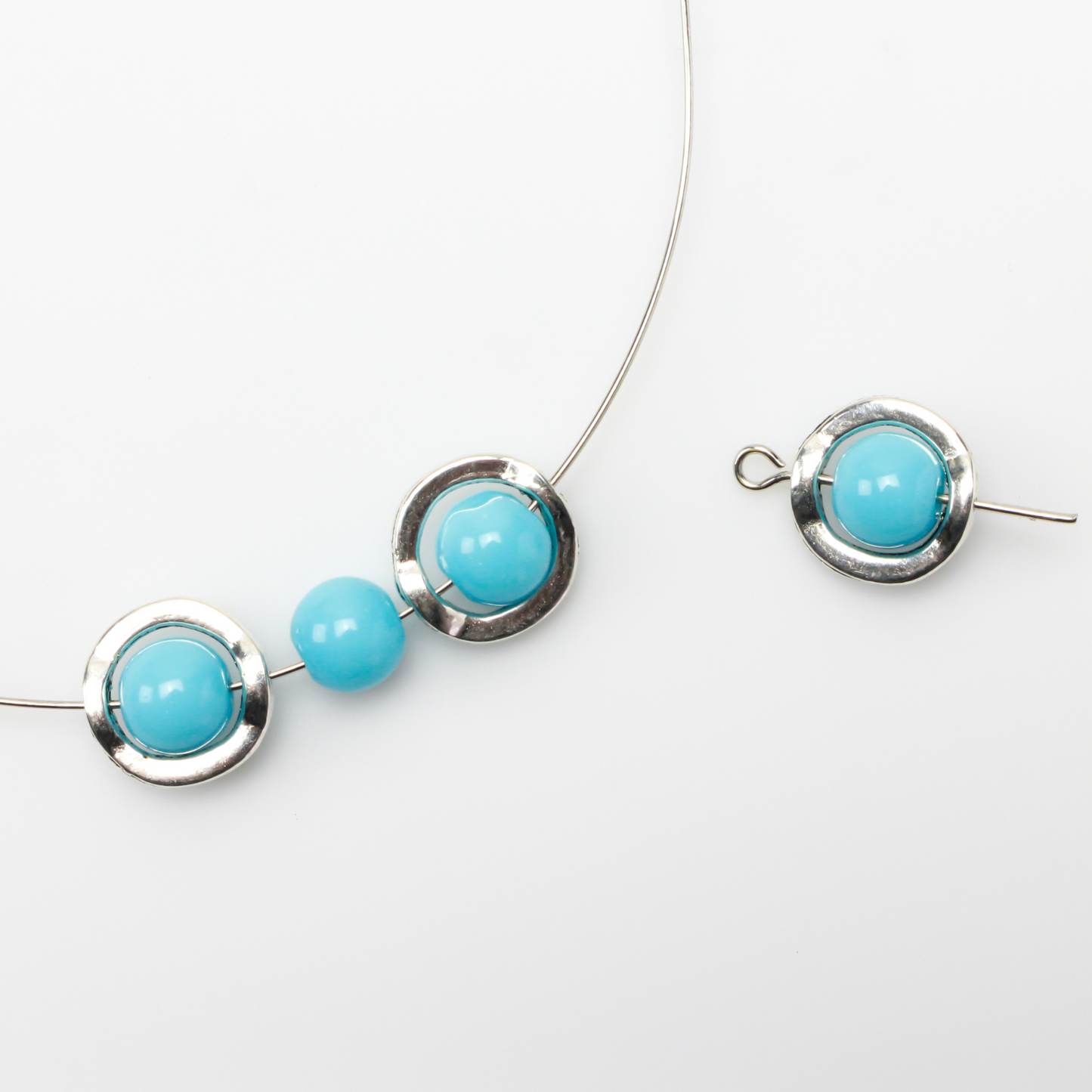 20 Spinning Bead Frames 13mm (fits 8mm beads) Available in Silver, Bronze, and Gold