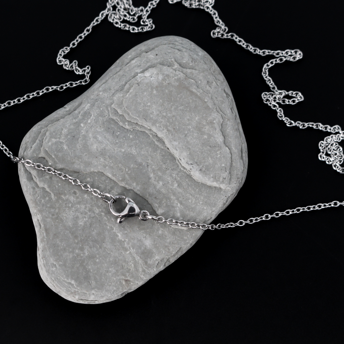 Stainless steel link cable chain necklace that features a lobster claw clasp for easy opening, 50cm long