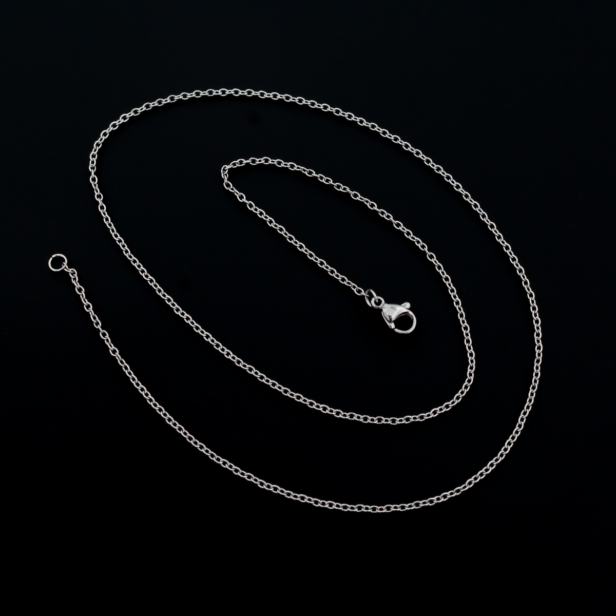 Stainless steel link cable chain necklace that features a lobster claw clasp for easy opening, 50cm long