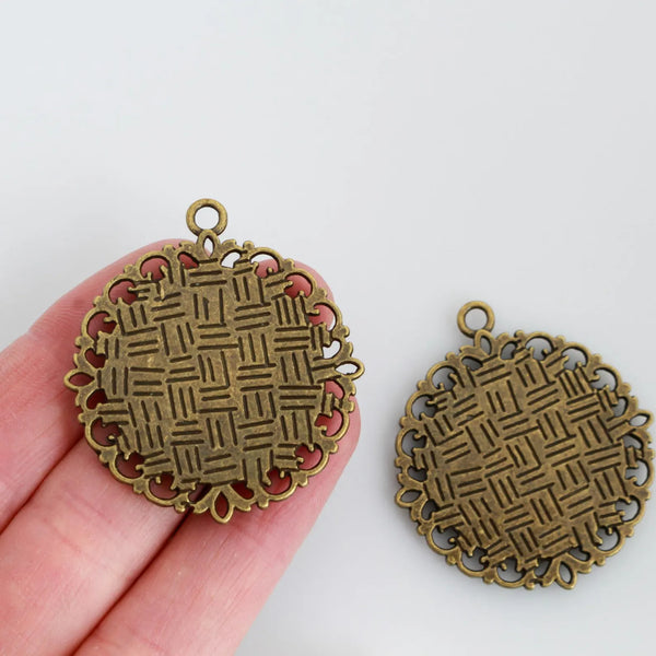 Bronze Bezel Pendant 25mm Tray - Round Cabochon Setting Ornate Filigree Border, 5pcs