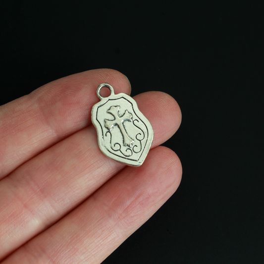 Armor of God Shield of Faith Charms, 20pcs 24x14.5mm