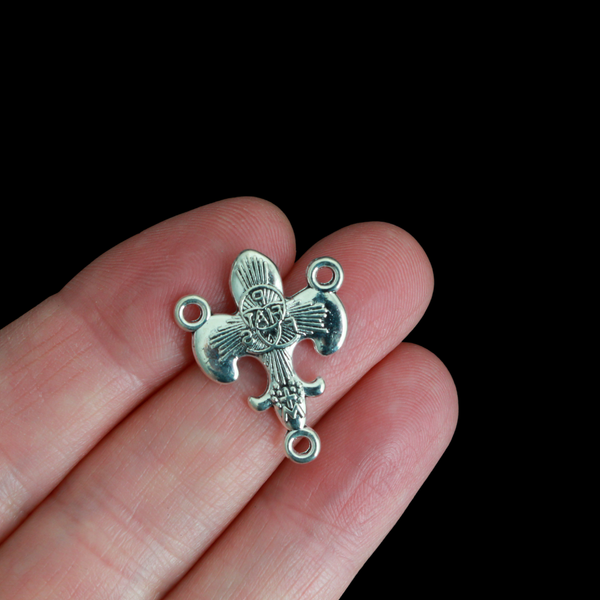 FIAT Rosary Centerpiece 3 Loop Chandelier Connectors 24x19mm, 25pcs