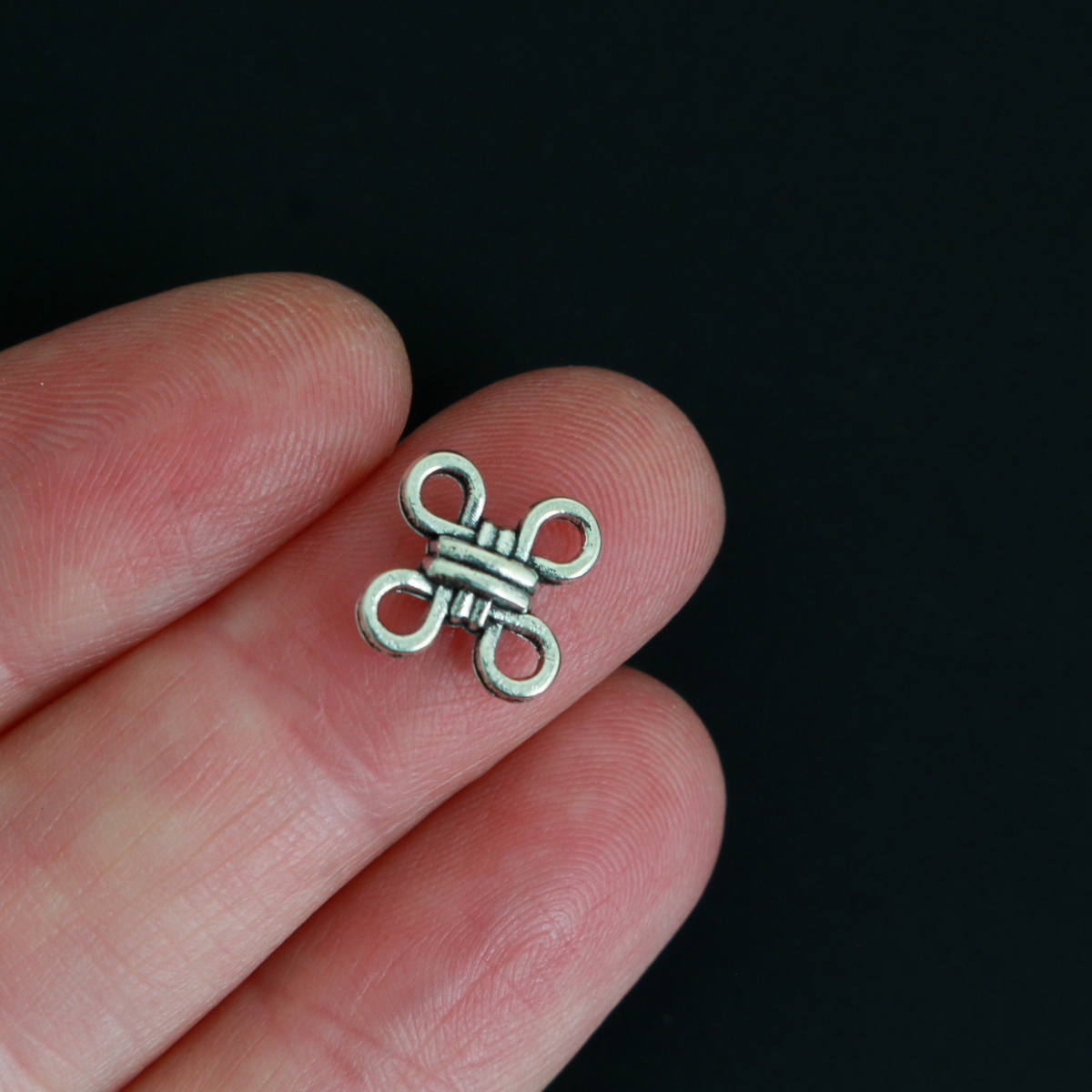 Celtic Knot Connectors - Square Joiner Links - 12mm in diameter, 20pcs