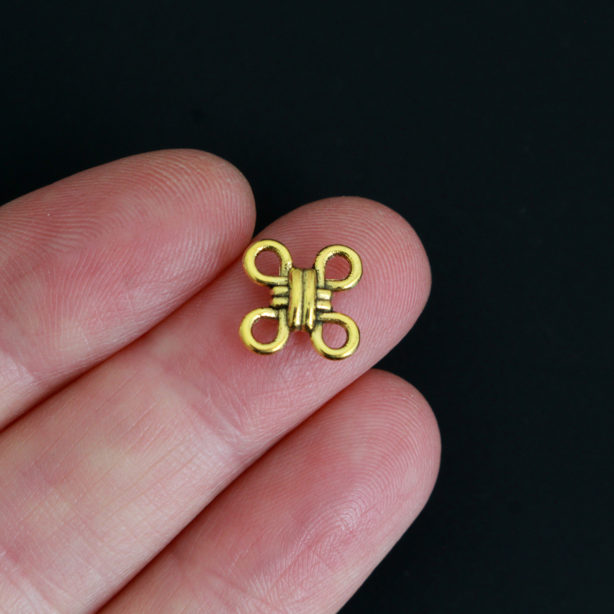 Celtic Knot Connectors - Square Joiner Links - 12mm in diameter, 20pcs