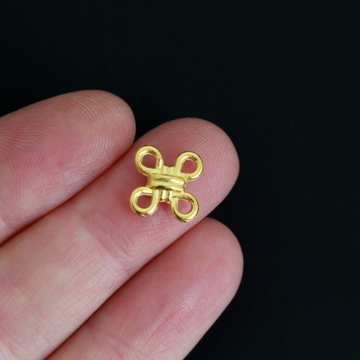 Celtic Knot Connectors - Square Joiner Links - 12mm in diameter, 20pcs