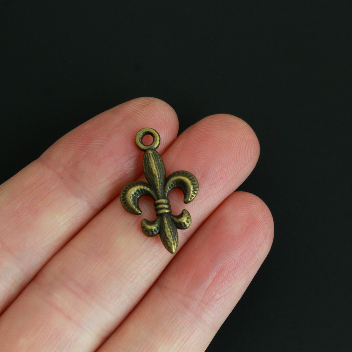 Fleur de Lis Charms - Available in Four Colors, 10pcs