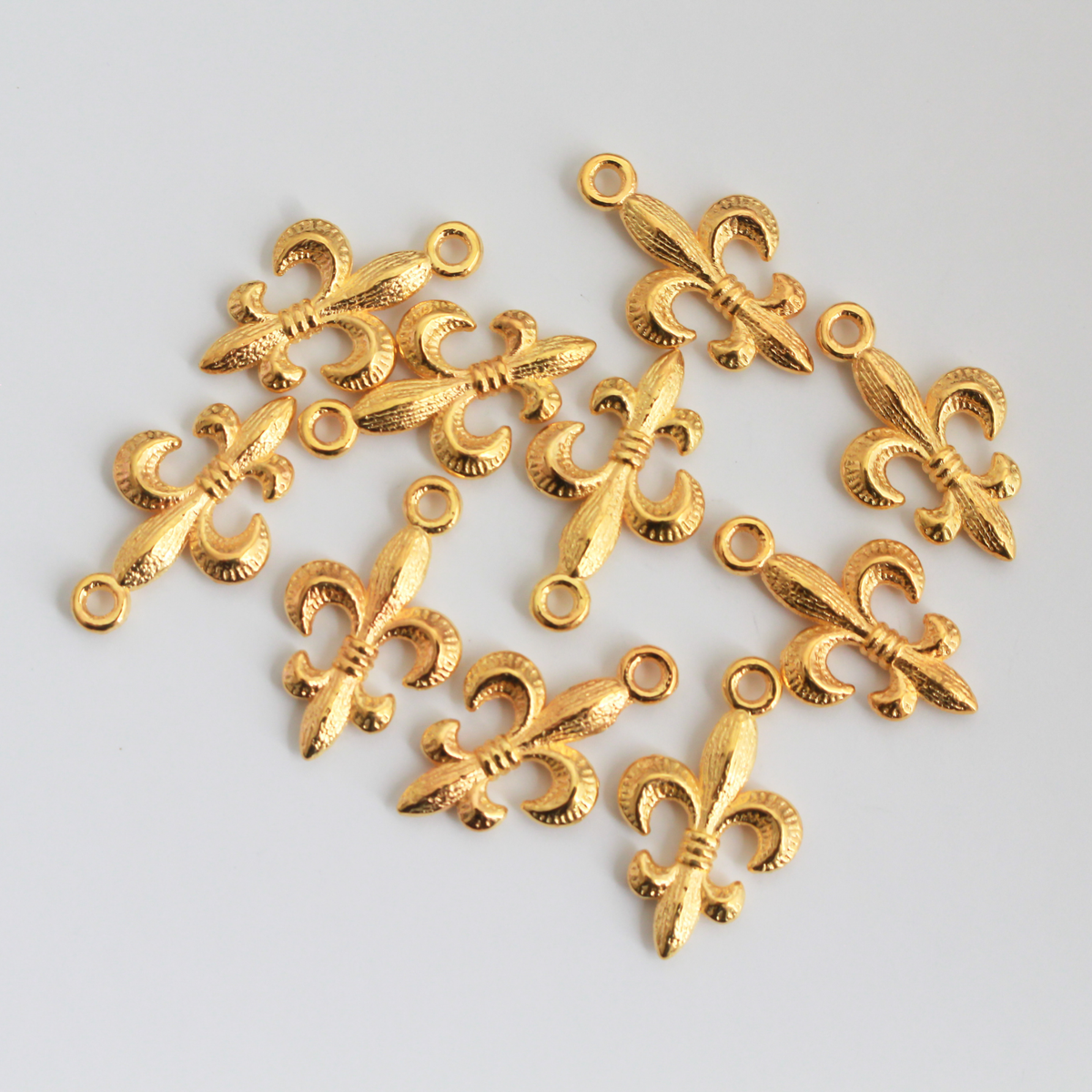 Fleur de Lis Charms - Available in Four Colors, 10pcs