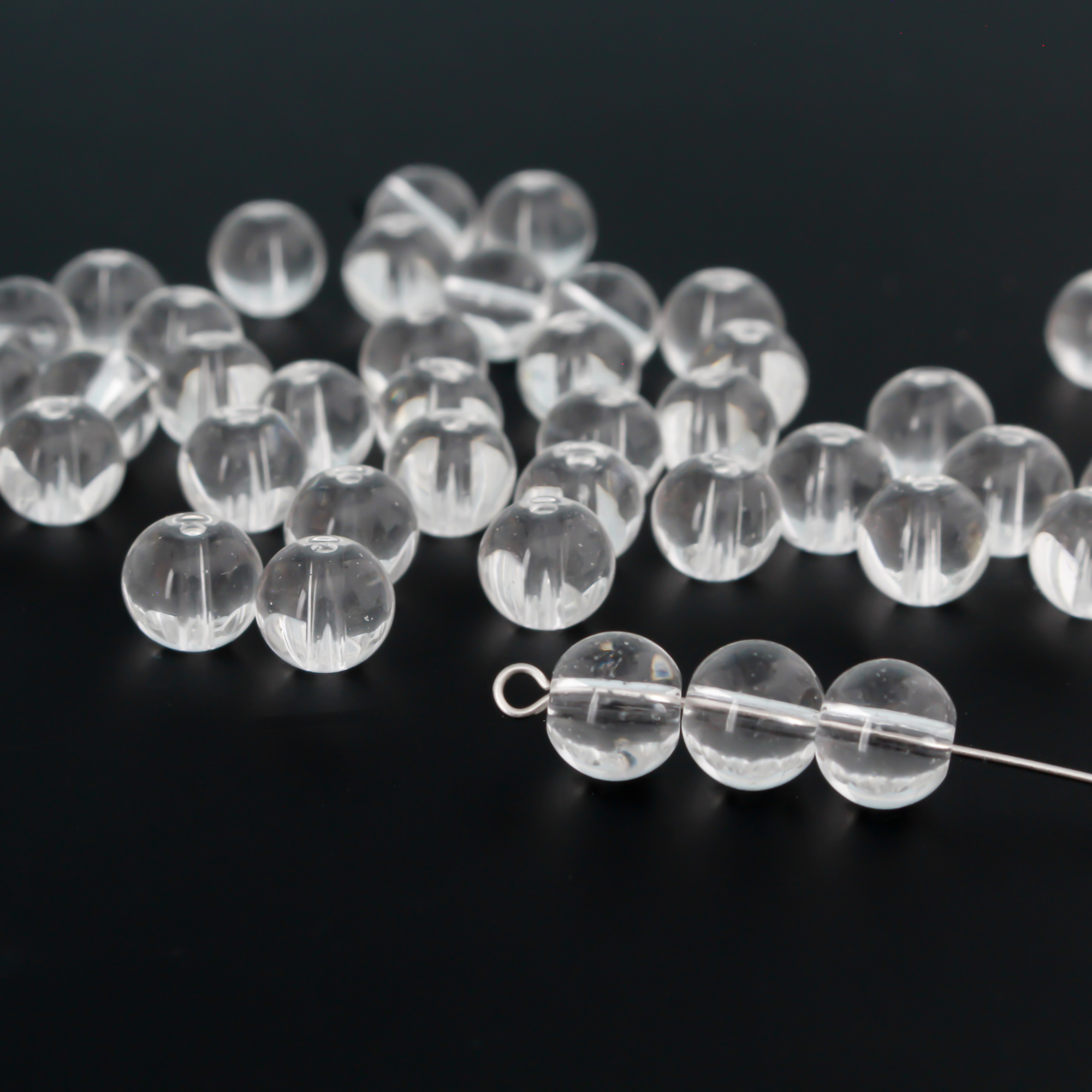 8mm round clear transparent glass beads.