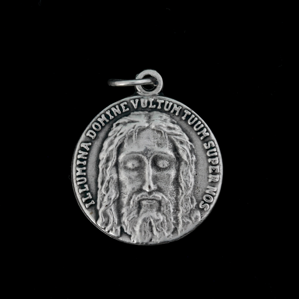 Beautifully detailed Holy Face of Christ medallion