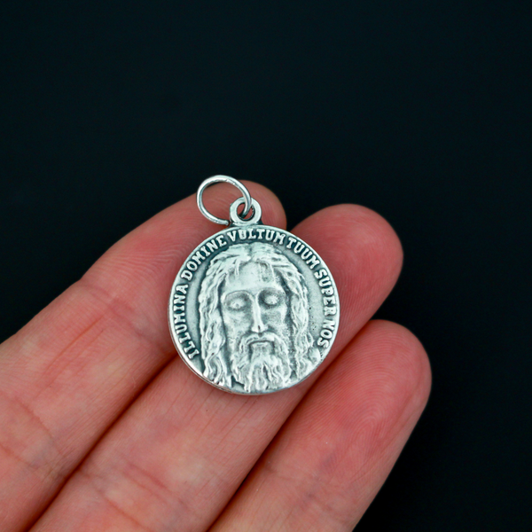 Beautifully detailed Holy Face of Christ medallion