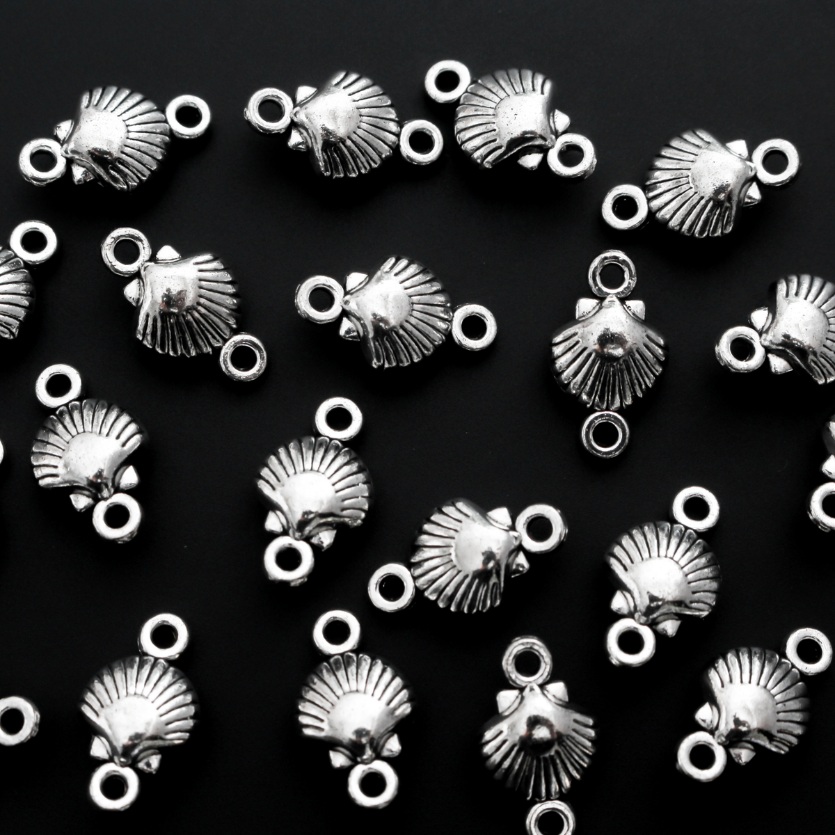 Tiny Silver Scallop Shell Connector Links - 15mm x 9mm, 20pcs