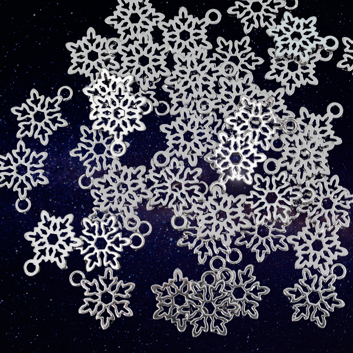 Snowflake Charms in Antique Silver 15x11mm, 25pcs