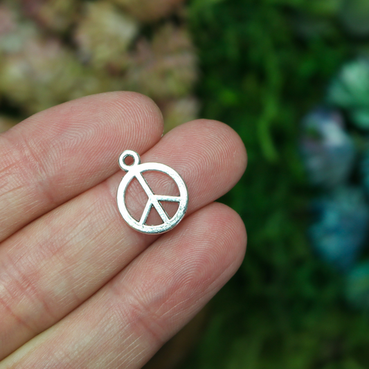 Silver Peace Sign Charms - International Symbol of Peace Pendant 25pcs