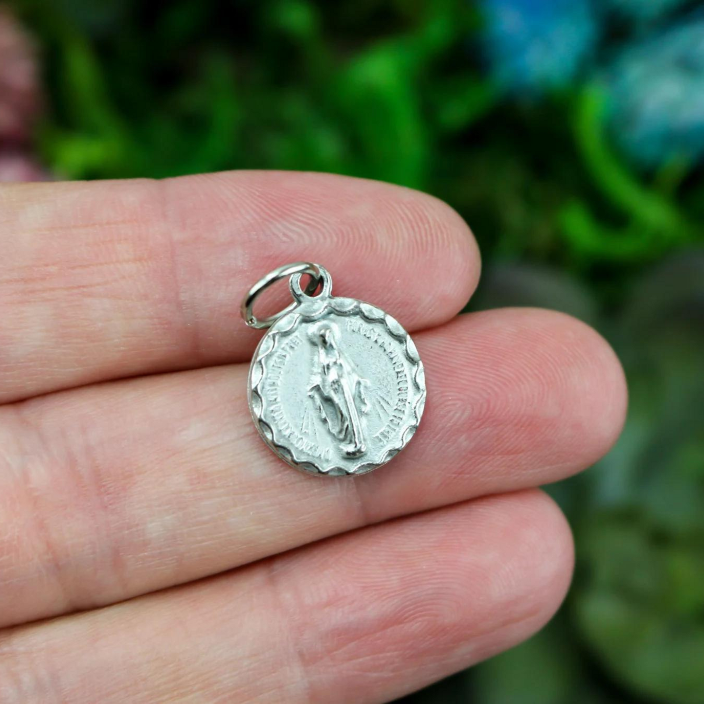 14mm Round Miraculous Mary medal with an ornate scalloped border 