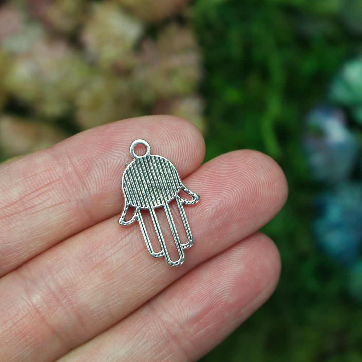 Silver Tone Hamsa Hand of God Charms 22mm x 15mm, 25pcs