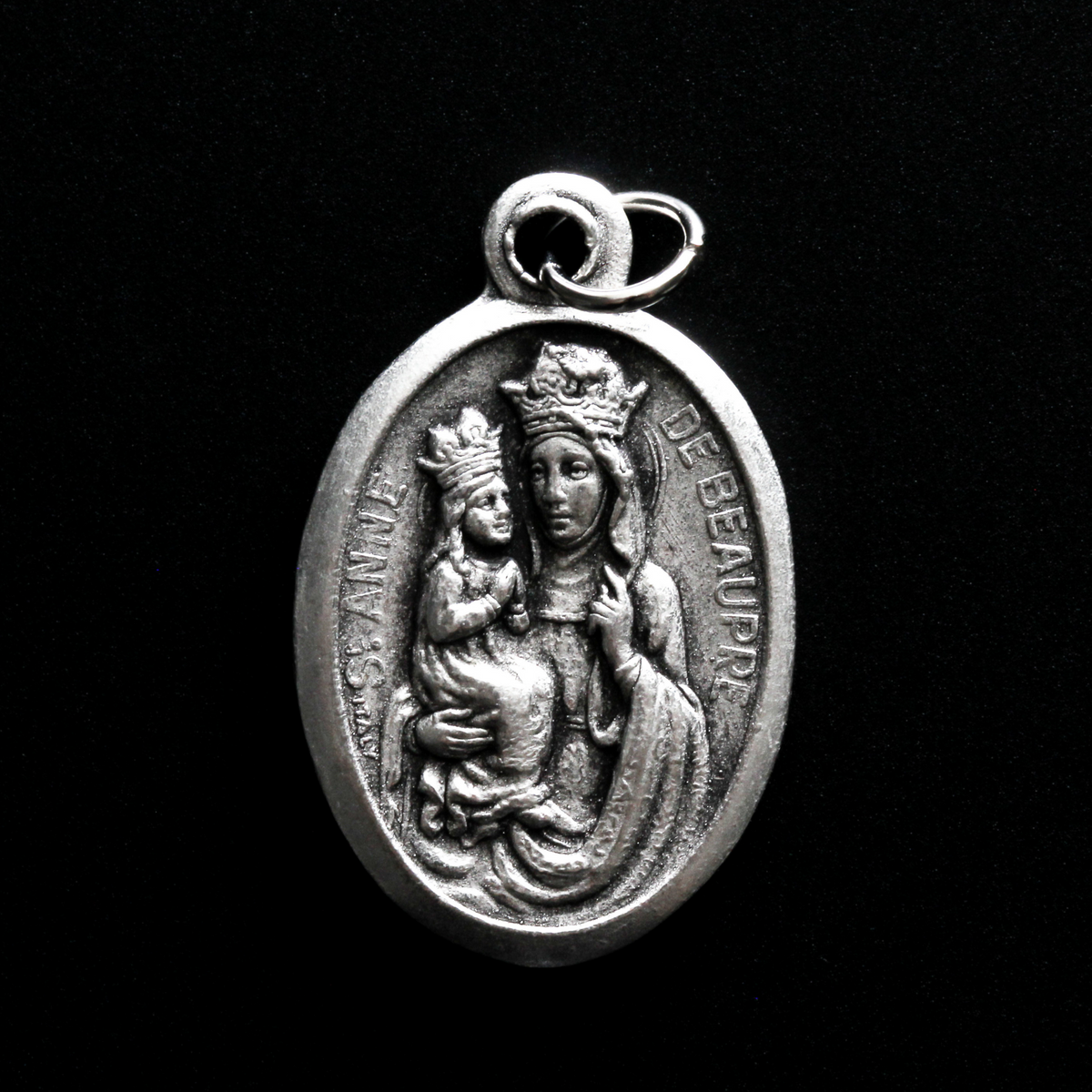 Beautiful St. Anne de Beaupré medal.