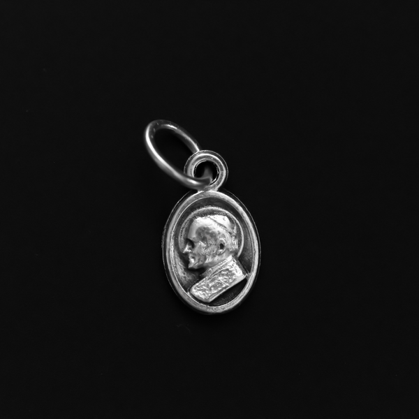 St. John Paul II mini medal that depicts the saint on the front and Our Lady of Perpetual Help on the back