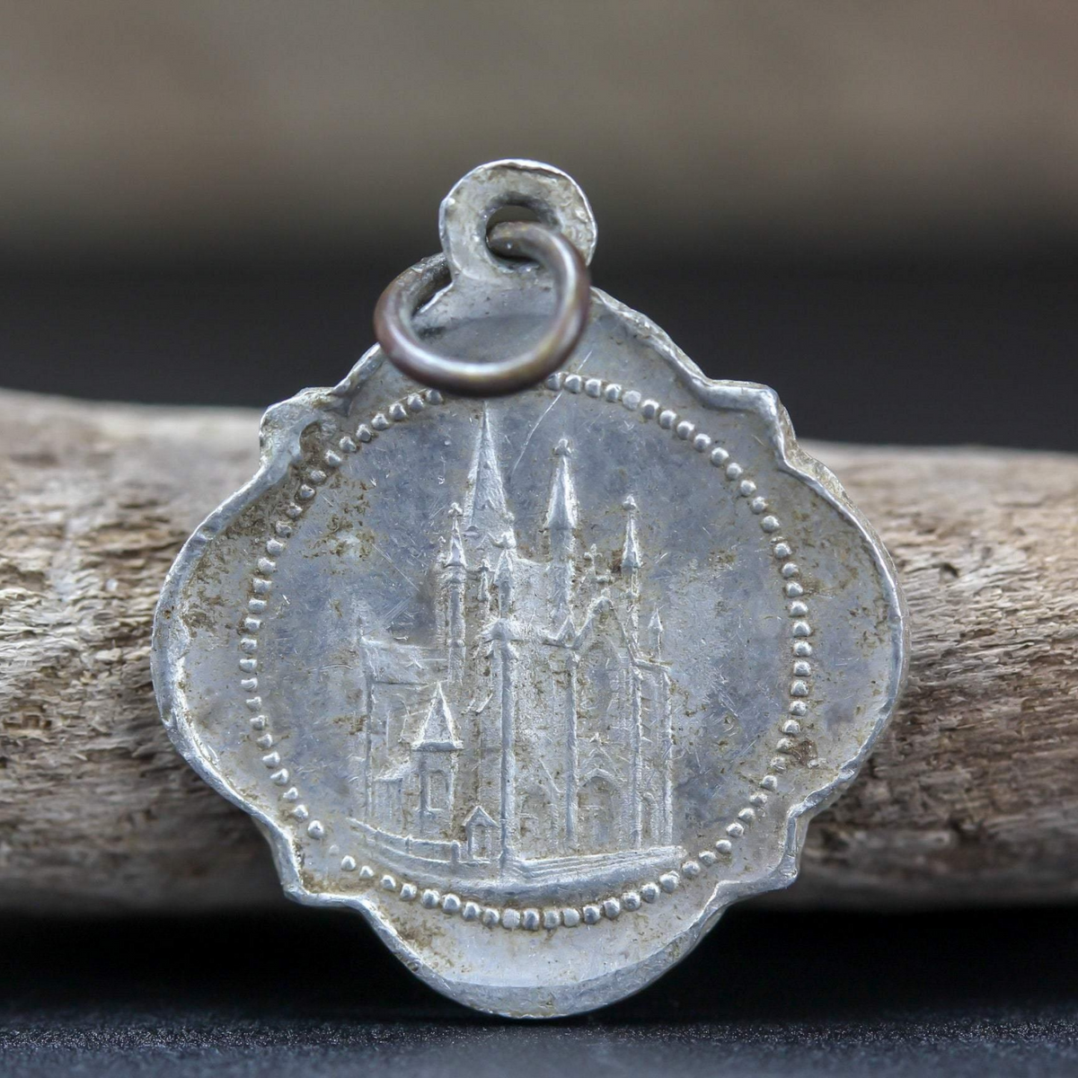 Vintage Dutch Belgium Our Lady Mother of Life Medal
