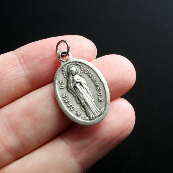 Beautiful French Our Lady of Banneux medal