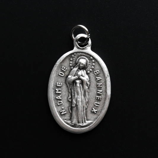 Beautiful French Our Lady of Banneux medal