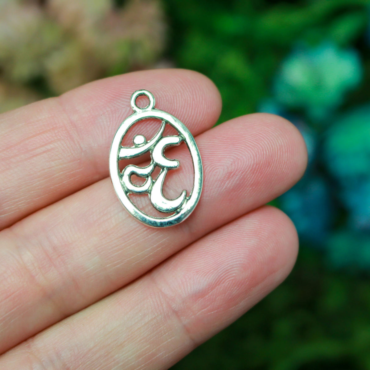 Silver Tone Aum Symbol Oval Charm - Yoga Healing OM Sacred Mantra, 10pcs