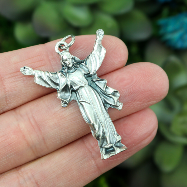 Exceptionally detailed die-cast silhouette medal featuring the Risen Christ, the Redeemer, 1.5 inches long