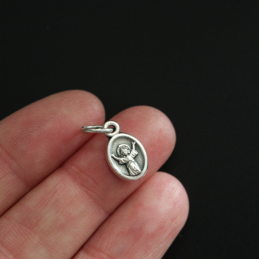 Divine Child mini Spanish medal 1/2" long