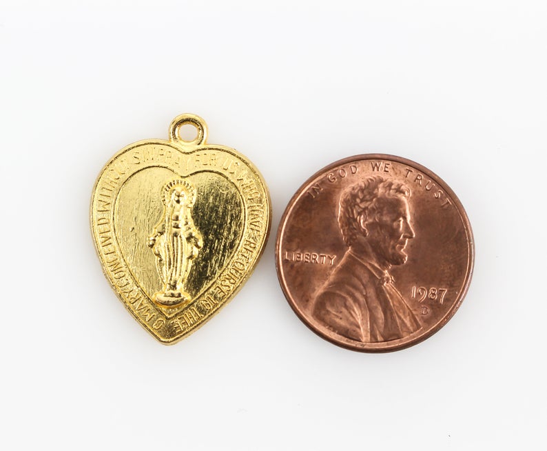 Heart Shaped Miraculous Mary Medal Charms - Gold Tone Color 5pcs