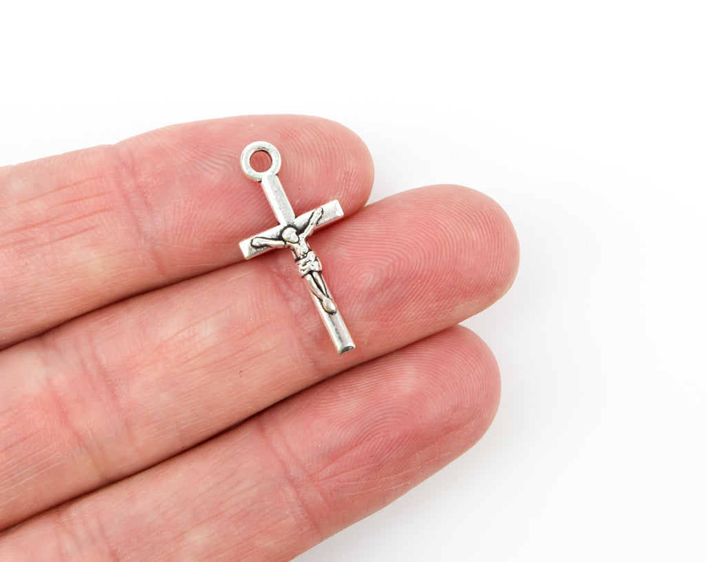 Silver Gothic Cloverleaf Cross Charms 12mm x 9mm, 25pcs – Small Devotions