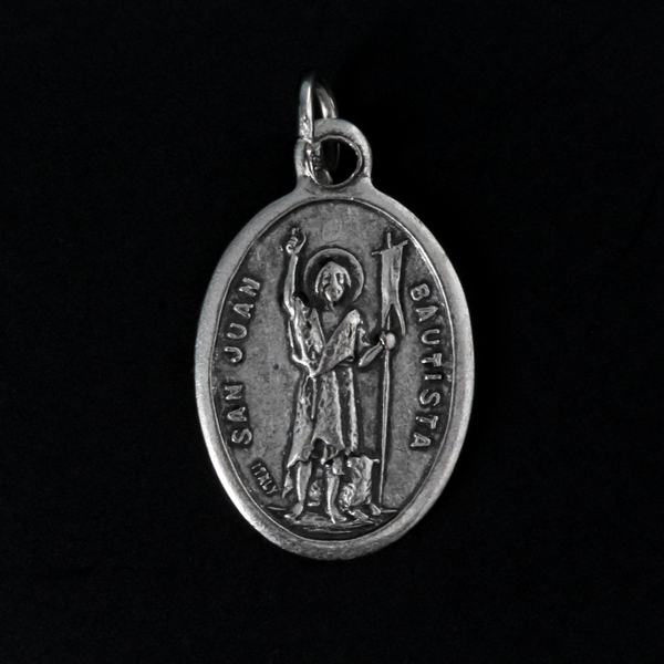 Saint John the Baptist medal in Spanish that depicts the saint on the front and "Pray For Us" on the back, one inch oval