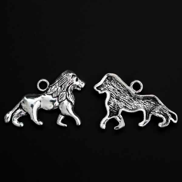 Lion charm in a silver-tone color, 16mm long