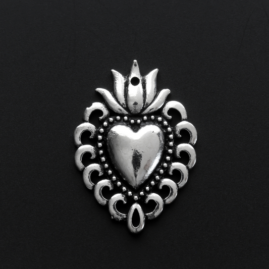 Ex voto milagro style sacred heart pendant with an antiqued silver-tone finish 28mm long