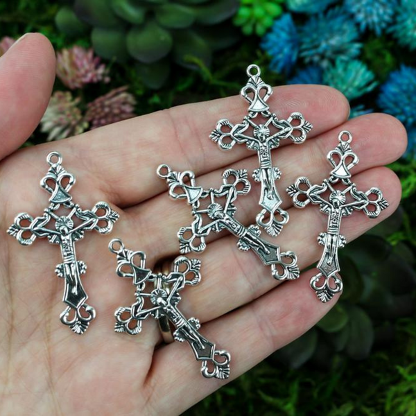 ornate silver tone crucifix cross pendant