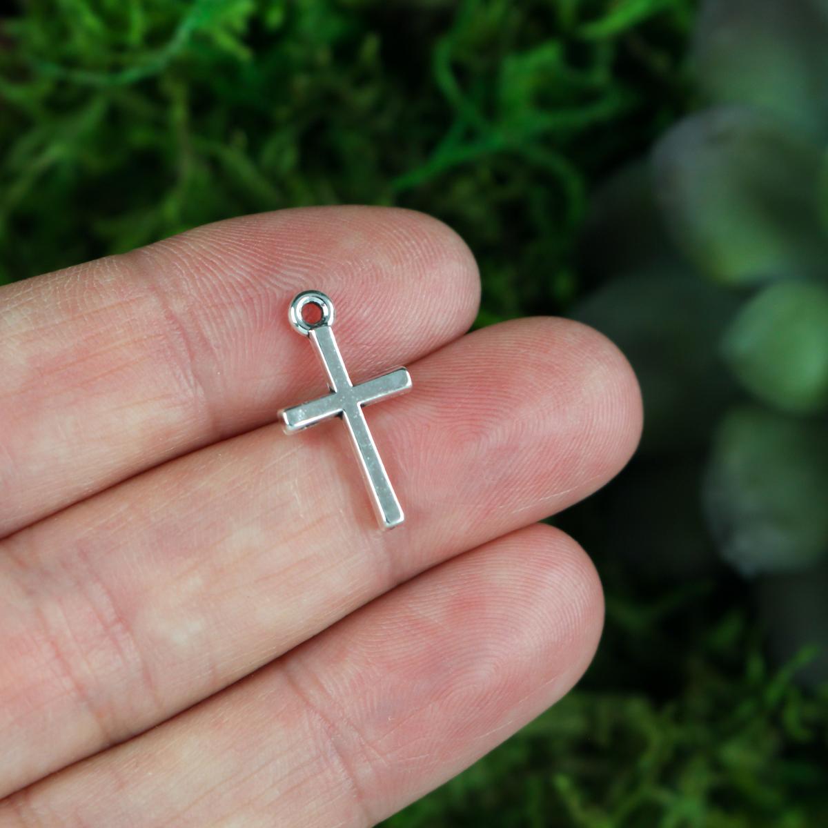 simple silver cross charm pendant 19mm long
