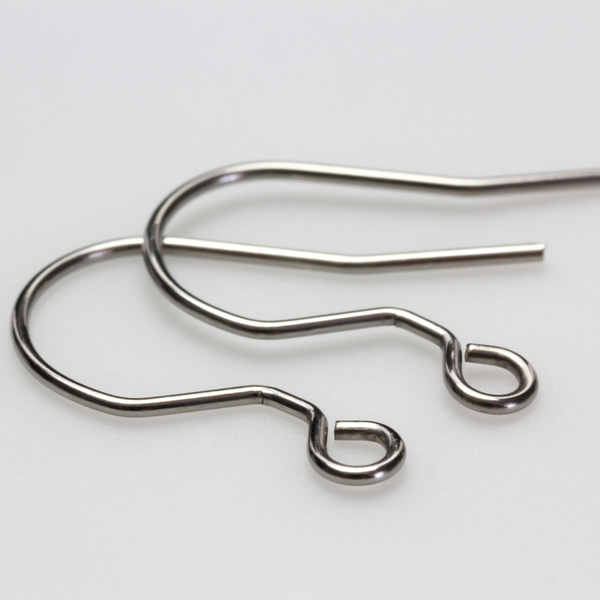 304 Stainless steel earring hooks with a horizontal loop, 20 guage wire. Sold in packages of 30 hooks (15 pairs).