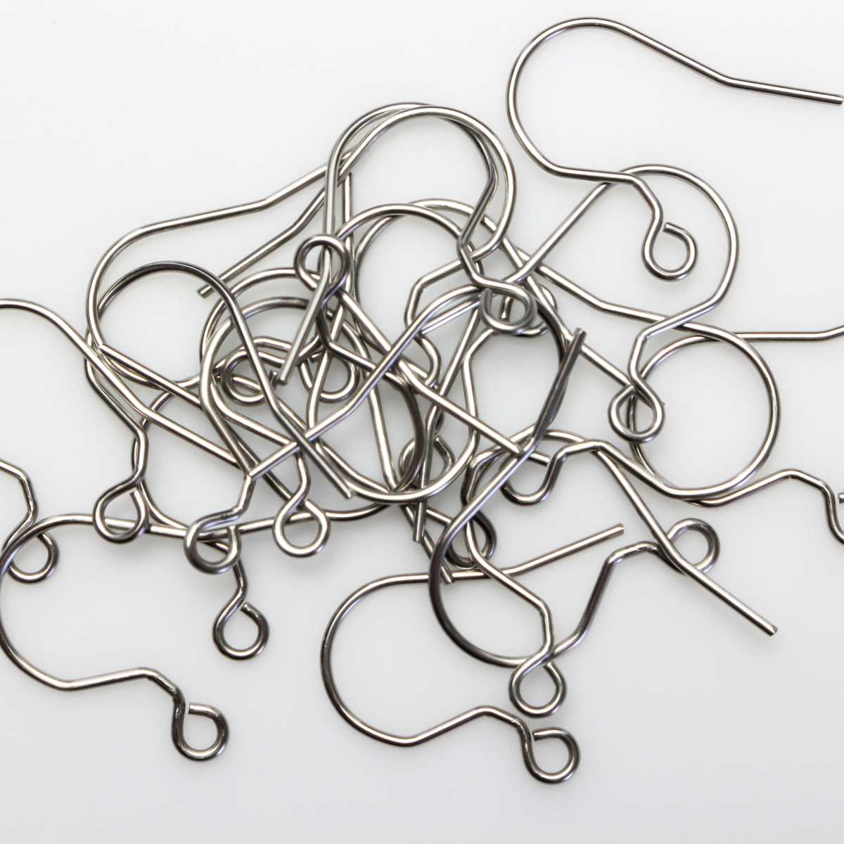 304 Stainless steel earring hooks with a horizontal loop, 20 guage wire. Sold in packages of 30 hooks (15 pairs).