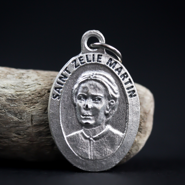 Saints Louis and Zelie Martin oxidized medal handcrafted in Italy