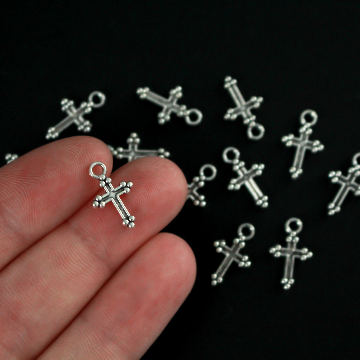 Silver Gothic Cloverleaf Cross Charms 12mm x 9mm, 25pcs Small Devotions