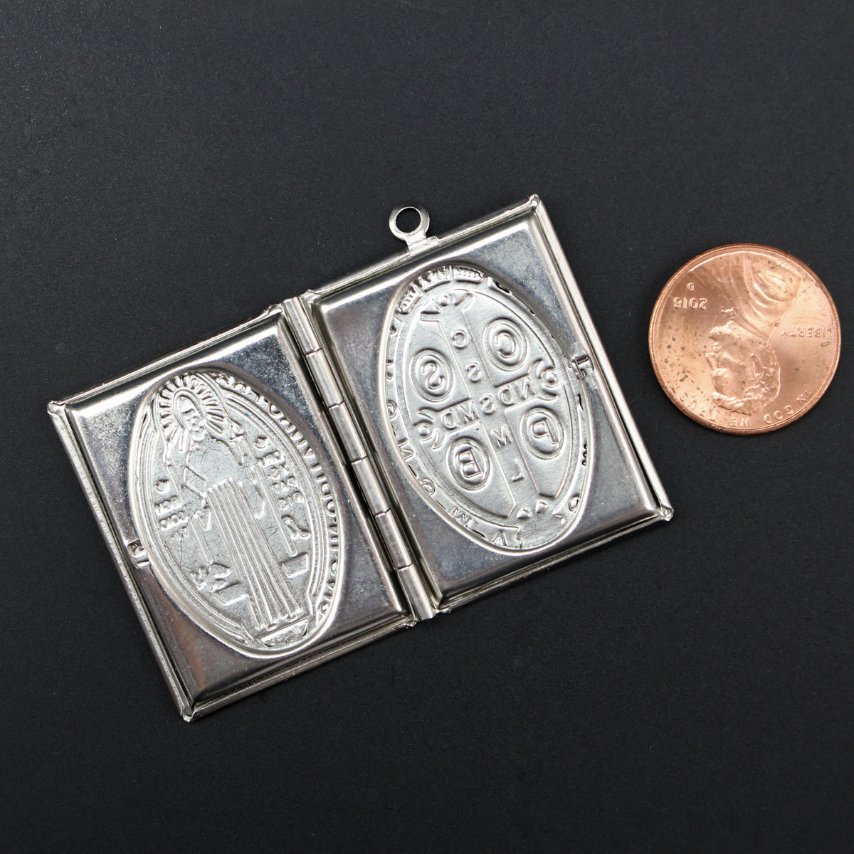 Blessed Virgin Mary Stainless Steel Locket Pendant - Photo Frame Charm 1pc